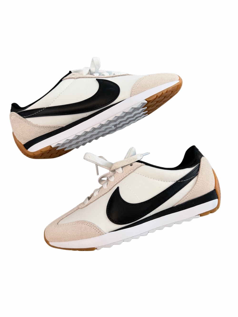 Nike Pacific Women’s 7.5 White Black Gum Retro Sneakers HM4771-105